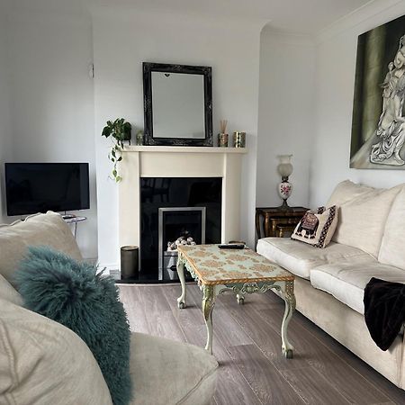 Cosy 2 Double Bed Apartment Swords Exterior foto