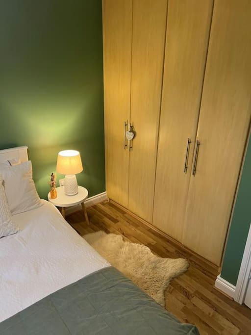 Cosy 2 Double Bed Apartment Swords Exterior foto