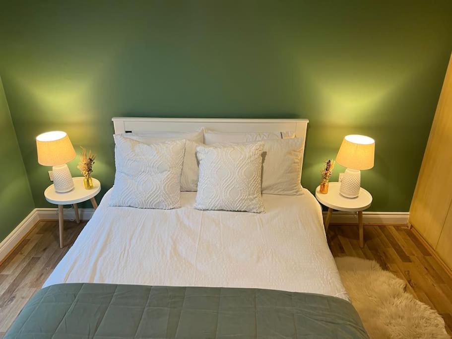 Cosy 2 Double Bed Apartment Swords Exterior foto